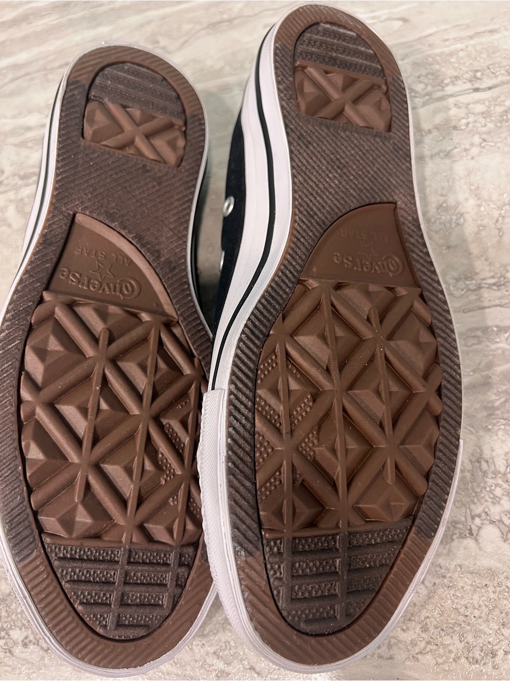 Converse - Picture 4 of 5